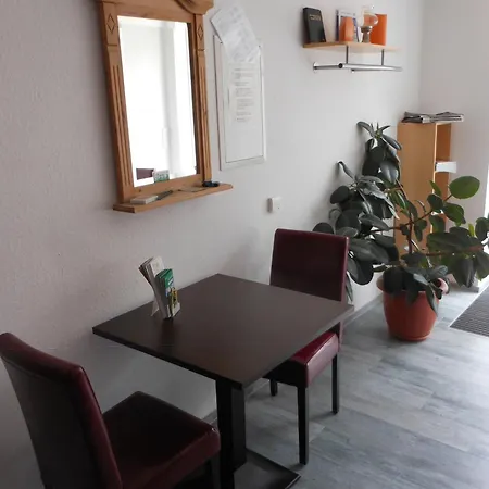 Pensjonat Am Werder Bernburg